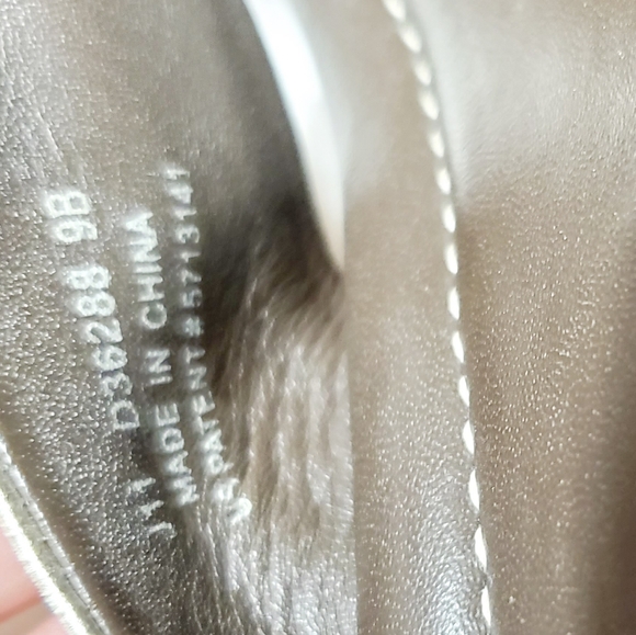 Cole Haan Gold Knotted Wedged Leather Sandal🎉 - Picture 8 of 8